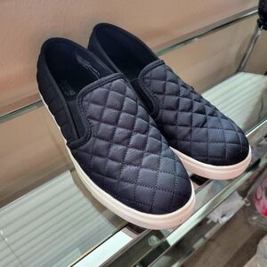 Mossimo Quilted Black Slip-On Sneakers Size 8